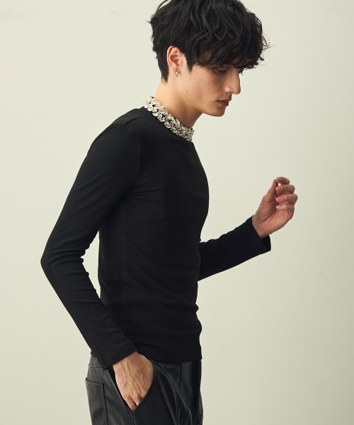 Shoowtime(ショウタイム)の「Jeweled neck mock neck top / ネックビジューモックネックカットソー(Tシャツ/カットソー・メンズ・ブラック・LARGE/MEDIUM/X-LARGE)」の5枚目の写真