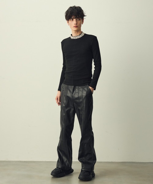 Shoowtime(ショウタイム)の「Jeweled neck mock neck top / ネックビジューモックネックカットソー(Tシャツ/カットソー・メンズ・ブラック・LARGE/MEDIUM/X-LARGE)」の10枚目の写真