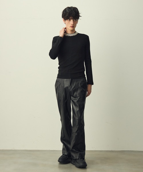Shoowtime(ショウタイム)の「Jeweled neck mock neck top / ネックビジューモックネックカットソー(Tシャツ/カットソー・メンズ・ブラック・LARGE/MEDIUM/X-LARGE)」の11枚目の写真