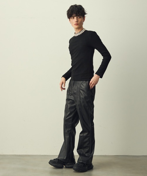 Shoowtime(ショウタイム)の「Jeweled neck mock neck top / ネックビジューモックネックカットソー(Tシャツ/カットソー・メンズ・ブラック・LARGE/MEDIUM/X-LARGE)」の12枚目の写真