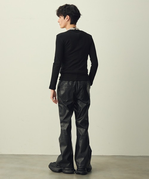 Shoowtime(ショウタイム)の「Jeweled neck mock neck top / ネックビジューモックネックカットソー(Tシャツ/カットソー・メンズ・ブラック・LARGE/MEDIUM/X-LARGE)」の14枚目の写真