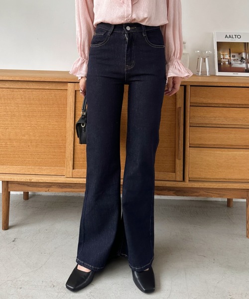 Eclat one(エクラワン)の「【Eclat one】セミフレア デニムパンツ(デニムパンツ・レディース・ネイビー/ブルー・L/M/S)」の8枚目の写真