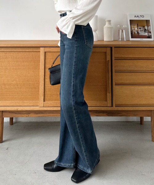 Eclat one(エクラワン)の「【Eclat one】セミフレア デニムパンツ(デニムパンツ・レディース・ネイビー/ブルー・L/M/S)」の6枚目の写真