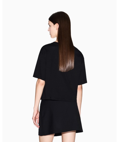 ARMANI EXCHANGE(アルマーニエクスチェンジ)の「【A|X アルマーニ エクスチェンジ】AXロゴ クロップド 半袖クルーネックTシャツ/CROPPED(Tシャツ/カットソー・レディース・ホワイト/ブラック・MEDIUM/SMALL/X-LARGE/X-SMALL/LARGE)」の7枚目の写真