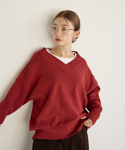 BAYFLOW（ベイフロー）の「[ヒップまでカバーする]オーバーサイズVネックニット（ニット/セーター・レディース・マスタード/ボルドー/オフホワイト/ブルー/ブラック/ブルーグリーン/ピンク/ライトブルー・FREE）」の8枚目の写真