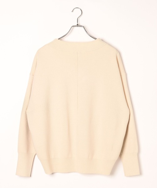 BAYFLOW（ベイフロー）の「[ヒップまでカバーする]オーバーサイズVネックニット（ニット/セーター・レディース・マスタード/ボルドー/オフホワイト/ブルー/ブラック/ブルーグリーン/ピンク/ライトブルー・FREE）」の10枚目の写真