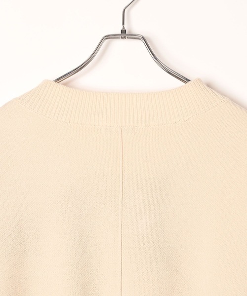 BAYFLOW（ベイフロー）の「[ヒップまでカバーする]オーバーサイズVネックニット（ニット/セーター・レディース・マスタード/ボルドー/オフホワイト/ブルー/ブラック/ブルーグリーン/ピンク/ライトブルー・FREE）」の14枚目の写真