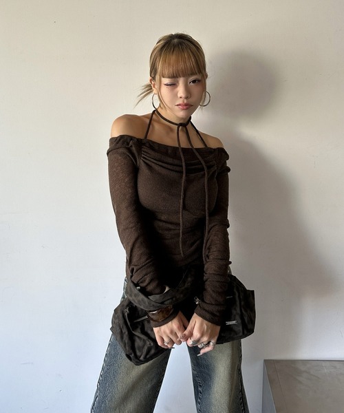 d.i.a.(ダイヤ)の「チョーカー付 ギャザー シアー2way ロンT(Tシャツ/カットソー・レディース・ブラウン/ブラック/ベージュ・FREE)」の9枚目の写真
