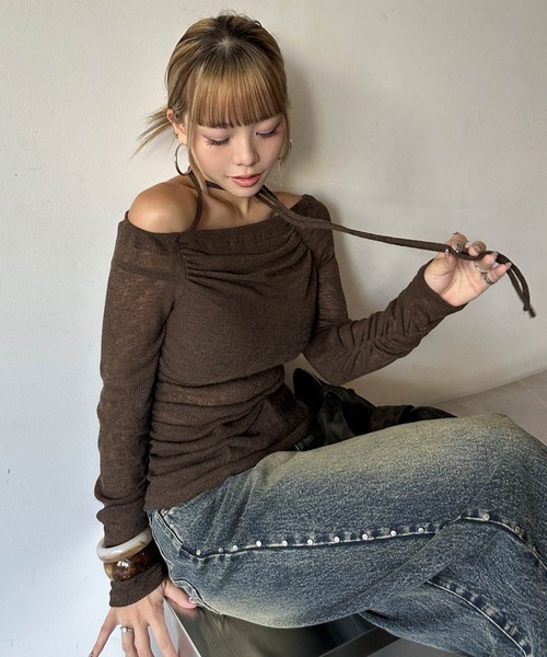 d.i.a.(ダイヤ)の「チョーカー付 ギャザー シアー2way ロンT(Tシャツ/カットソー・レディース・ブラウン/ブラック/ベージュ・FREE)」の14枚目の写真