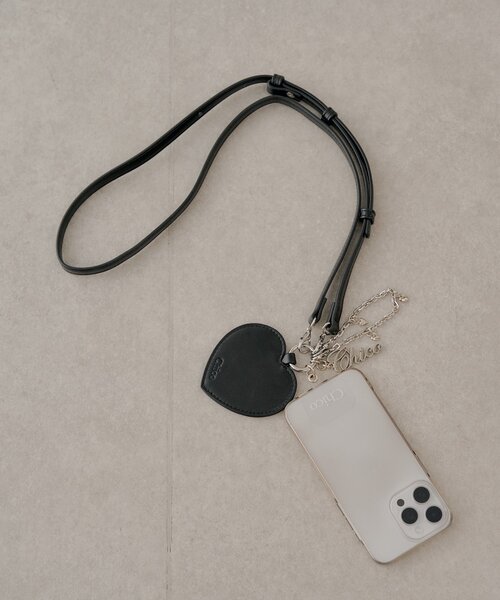 Chico（チコ）の「ハートチャーム付きスマホショルダー（その他小物・レディース・アイボリー/ブラック/ブラウン系その他3・FREE）」の3枚目の写真