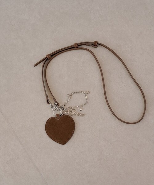 Chico（チコ）の「ハートチャーム付きスマホショルダー（その他小物・レディース・アイボリー/ブラック/ブラウン系その他3・FREE）」の8枚目の写真