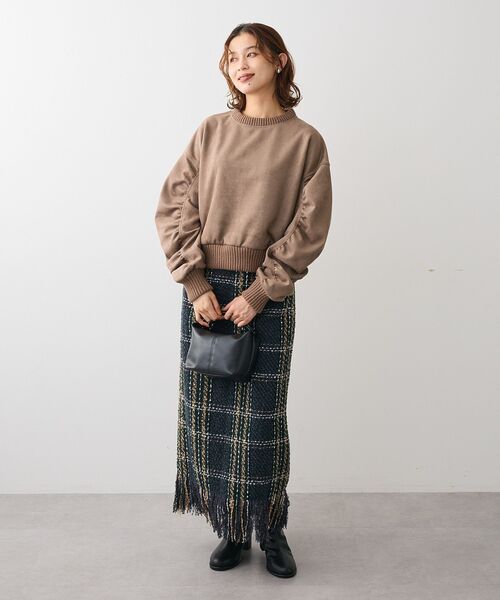 ELENCARE DUE（エレンカーレデュエ）の「・ELENCARE DUE スエードポンチプルオーバー（Tシャツ/カットソー・レディース・チャコールグレー/アイボリー/ブラウン/ボルドー・FREE）」の6枚目の写真