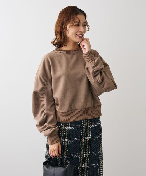 ELENCARE DUE（エレンカーレデュエ）の「・ELENCARE DUE スエードポンチプルオーバー（Tシャツ/カットソー・レディース・チャコールグレー/アイボリー/ブラウン/ボルドー・FREE）」の9枚目の写真