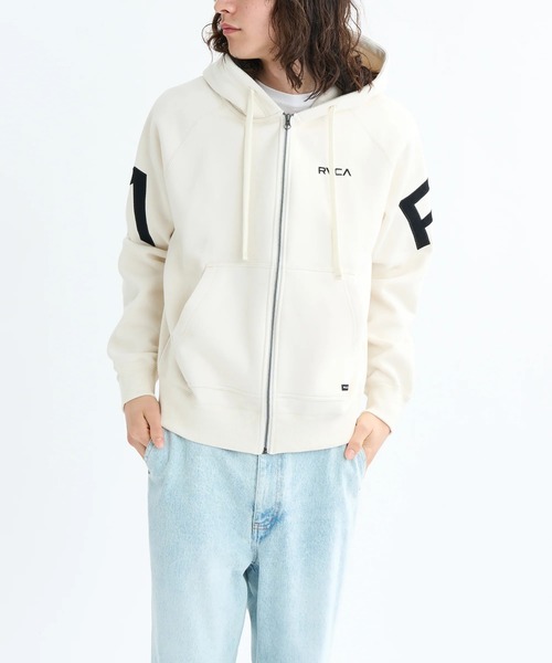 RVCA(ルーカ)の「RVCA メンズ ARCH BACK SIDE ZIP HD パーカー 【2025年秋冬モデル】/ルーカバックロゴジップアップパーカー・フーディー(パーカー・メンズ・グリーン系その他/ピンク系その他/ブラック/オフホワイト・X-LARGE/LARGE/MEDIUM/SMALL)」の5枚目の写真
