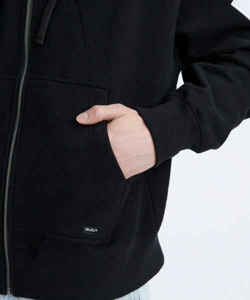 RVCA(ルーカ)の「RVCA メンズ ARCH BACK SIDE ZIP HD パーカー 【2025年秋冬モデル】/ルーカバックロゴジップアップパーカー・フーディー(パーカー・メンズ・グリーン系その他/ピンク系その他/ブラック/オフホワイト・X-LARGE/LARGE/MEDIUM/SMALL)」の10枚目の写真