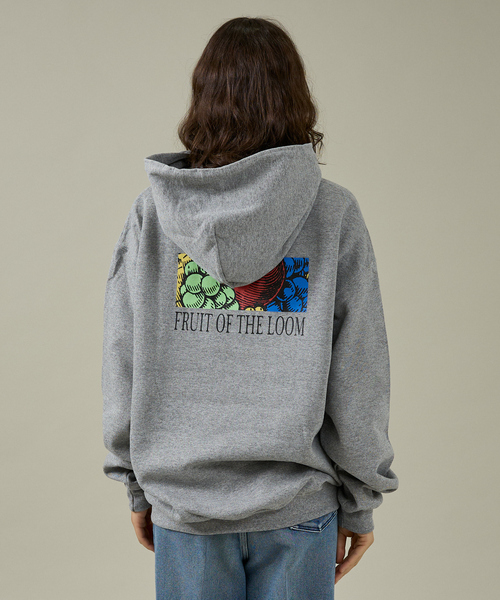 FRUIT OF THE LOOM（フルーツオブザルーム）の「【FRUIT OF THE LOOM】PRINT HOODIE2/プリントフーディ/ユニセックス【WEB限定】（パーカー・メンズ・グレー/ブラック・M/L/XL）」の15枚目の写真