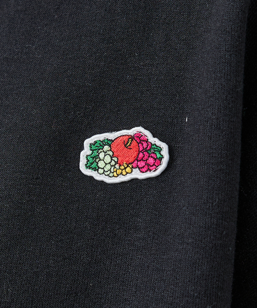 FRUIT OF THE LOOM（フルーツオブザルーム）の「【FRUIT OF THE LOOM】PRINT HOODIE2/プリントフーディ/ユニセックス【WEB限定】（パーカー・メンズ・グレー/ブラック・M/L/XL）」の5枚目の写真