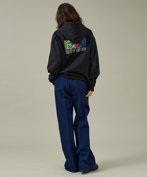 FRUIT OF THE LOOM（フルーツオブザルーム）の「【FRUIT OF THE LOOM】PRINT HOODIE2/プリントフーディ/ユニセックス【WEB限定】（パーカー・メンズ・グレー/ブラック・M/L/XL）」の3枚目の写真
