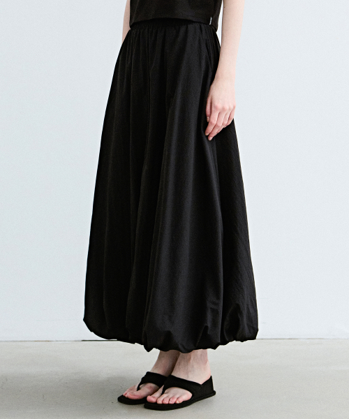 NICK&NICOLE(ニックアンドニコール)の「MINIMAL TREND FLARED SKIRT_BLACK(スカート・レディース・その他・FREE)」の3枚目の写真