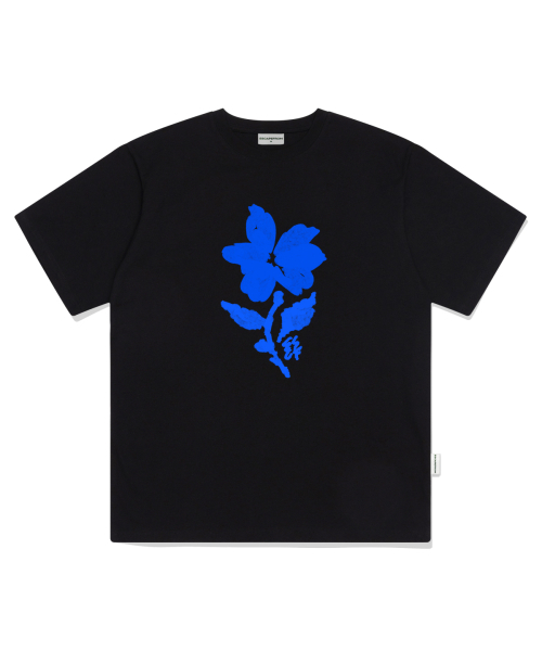 ESCAPEFROM(エスケープフロム)の「ノスタルジア ブルーフラワープリント オーバーサイズ 半袖Tシャツ ブラック(Tシャツ/カットソー・レディース・その他・SMALL/MEDIUM/LARGE)」の1枚目の写真