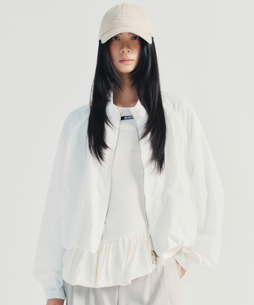 NICK&NICOLE（ニックアンドニコール）の「ROSE NICOLE GROOVY CROP JUMPER_WHITE（ナイロンジャケット・レディース・その他・FREE）」の3枚目の写真