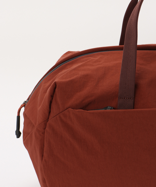 Bellroy(ベルロイ)の「Bellroy ベルロイ Lite Duffel BLFA234(ボストンバッグ・レディース・ブラック/オレンジ・FREE)」の19枚目の写真