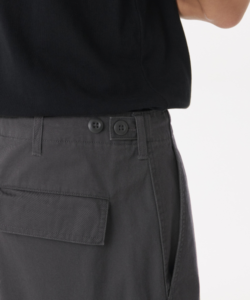 MUSINSA STANDARD（ムシンサスタンダード）の「コットンワイドマルチポケットカーゴパンツ[ダークグレー]（その他パンツ・メンズ・その他・40/38/42/36/34/32/30/31/33/26/27/28/29）」の4枚目の写真
