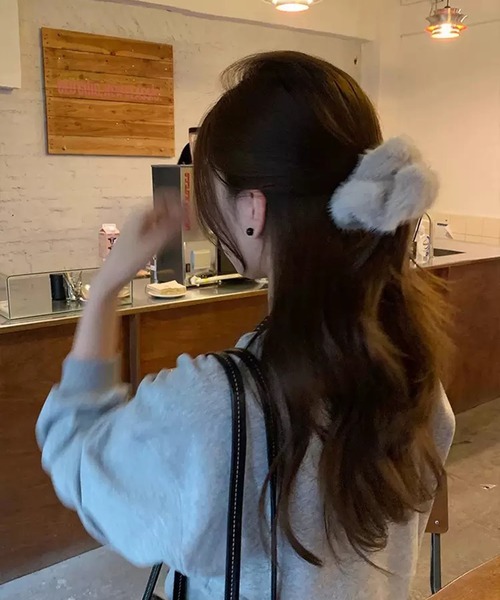 WESTSEA（ウエストシー）の「もこもこ フェイクファー シュシュ（シュシュ・レディース・ブラック/オフホワイト/グレー・FREE）」の14枚目の写真