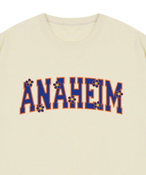 GRAVER（グレーバー）の「[UNISEX] ANAHEIMロゴフラワースマイルバンファルティ_サンドベージュ（Tシャツ/カットソー・レディース・ベージュ・LARGE/MEDIUM/SMALL/X-LARGE）」の3枚目の写真