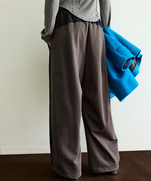 MAISON SPECIAL(メゾンスペシャル)の「Docking Rhinestone Easy Pants/ドッキングラインストーンイージーパンツ(その他パンツ・レディース・レッド/ブラック/オフホワイト・36/38)」の16枚目の写真