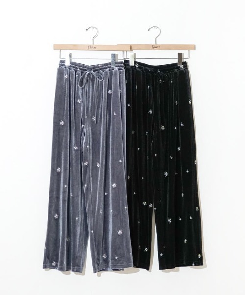 flower（フラワー）の「ベロアエンブロイダリーパンツ2（その他パンツ・レディース・ブラック/グレー・FREE）」の7枚目の写真
