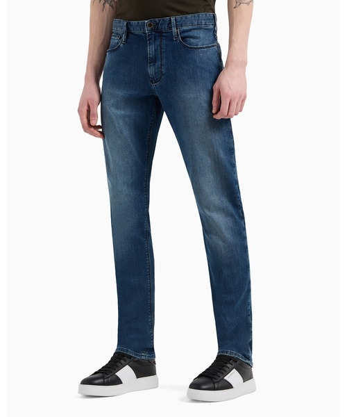 EMPORIO ARMANI（エンポリオアルマーニ）の「【エンポリオ アルマーニ】スリムフィットジーンズ J06 コンフォートツイルデニム9.5オンス（デニムパンツ・メンズ・インディゴブルー/ダークインディゴブルー・27/28/29inch/30inch/31inch/32inch/33inch/34inch/36）」の2枚目の写真