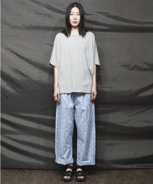 DEMARC(ドゥマーク)の「ペイズリー ワイドフィット バンディングパンツ スカイブルー(その他パンツ・レディース・その他・MEDIUM/LARGE)」の5枚目の写真