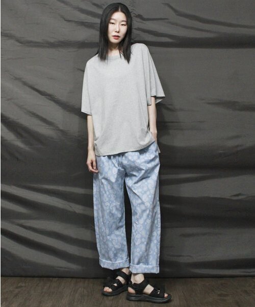 DEMARC(ドゥマーク)の「ペイズリー ワイドフィット バンディングパンツ スカイブルー(その他パンツ・レディース・その他・MEDIUM/LARGE)」の6枚目の写真