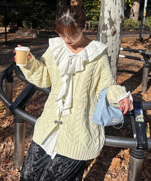 CIAOPANIC（チャオパニック）の「パッチワークチロリアンケーブルカーディガン（カーディガン/ボレロ・レディース・ピンク/ブラウン/グレー/オフホワイト・ONE SIZE）」の5枚目の写真