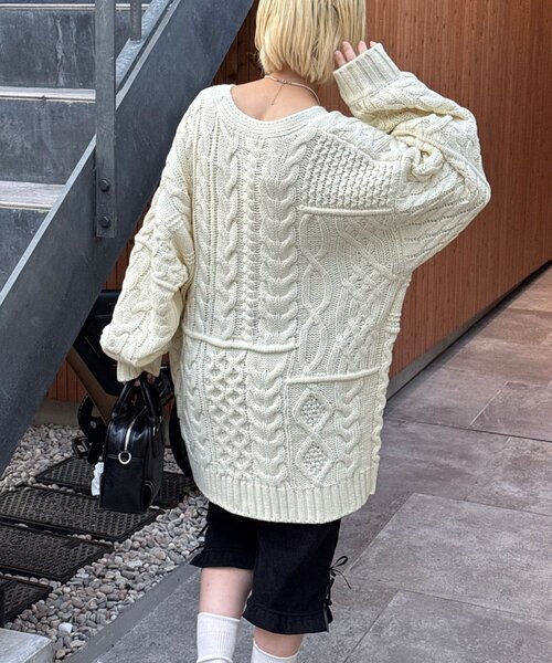 CIAOPANIC（チャオパニック）の「パッチワークチロリアンケーブルカーディガン（カーディガン/ボレロ・レディース・ピンク/ブラウン/グレー/オフホワイト・ONE SIZE）」の9枚目の写真