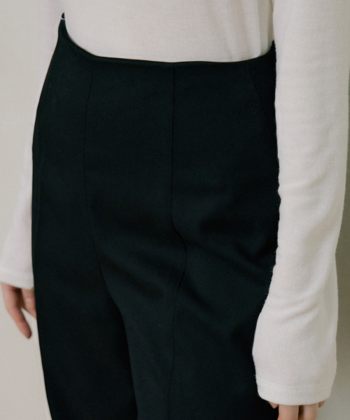 REORG(リオルグ)の「EOT HIGH WAIST TIDY SLACKS BLACK(スラックス・レディース・その他・SMALL/MEDIUM/LARGE)」の4枚目の写真