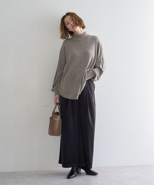 YECCA VECCA(イェッカヴェッカ)の「ベルテッドカルゼ起毛ワイドパンツ(その他パンツ・レディース・アイボリー/グレイッシュベージュ/チャコールグレー・FREE)」の17枚目の写真