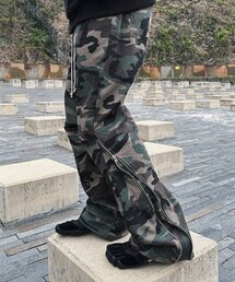 CLACO（クラコ）の「Cotton oblique back zipper pants (camo)（スウェットパンツ）」