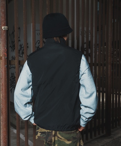 En serio TOKYO(エンソリオトーキョー)の「【SIDEWAYSTANCE】ポリワッシャーベスト(ベスト・メンズ・ブラック/カーキ・SMALL/MEDIUM/LARGE/X-LARGE)」の4枚目の写真