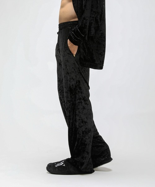 VANQUISH(ヴァンキッシュ)の「VANQUISH / ヴァンキッシュ VA embroidery ベロアパンツ(その他パンツ・メンズ・ネイビー/ブラック・L/M)」の10枚目の写真