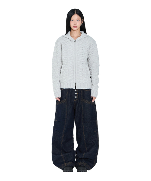 AAKAM（アーカム）の「Knee Pin-Tuck Stitched Denim Pants (Blue)（デニムパンツ・レディース・その他・1/2）」の7枚目の写真