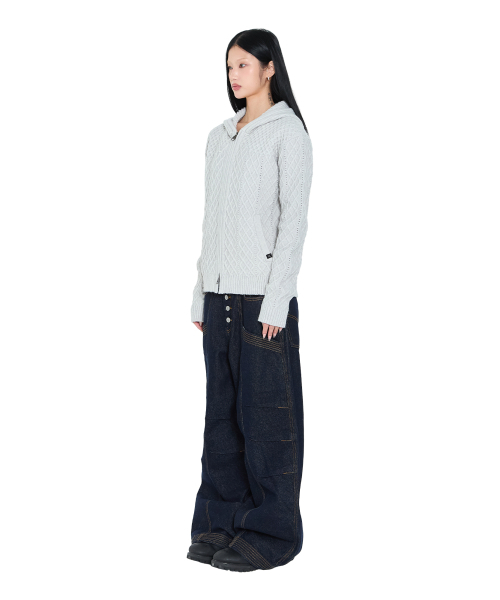 AAKAM（アーカム）の「Knee Pin-Tuck Stitched Denim Pants (Blue)（デニムパンツ・レディース・その他・1/2）」の8枚目の写真