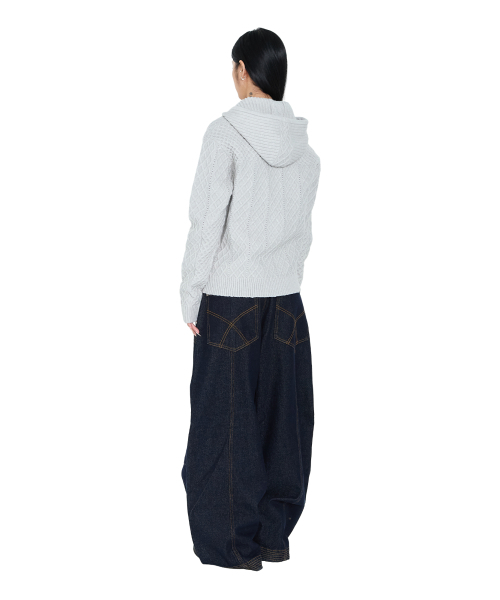 AAKAM（アーカム）の「Knee Pin-Tuck Stitched Denim Pants (Blue)（デニムパンツ・レディース・その他・1/2）」の9枚目の写真