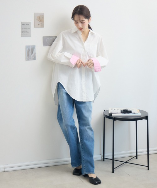 RU.TI.LE(ルチル)の「【RU.TI.LE】バイカラーカフスオーバーシャツ(シャツ/ブラウス・レディース・ブルー/ホワイト・MEDIUM)」の4枚目の写真