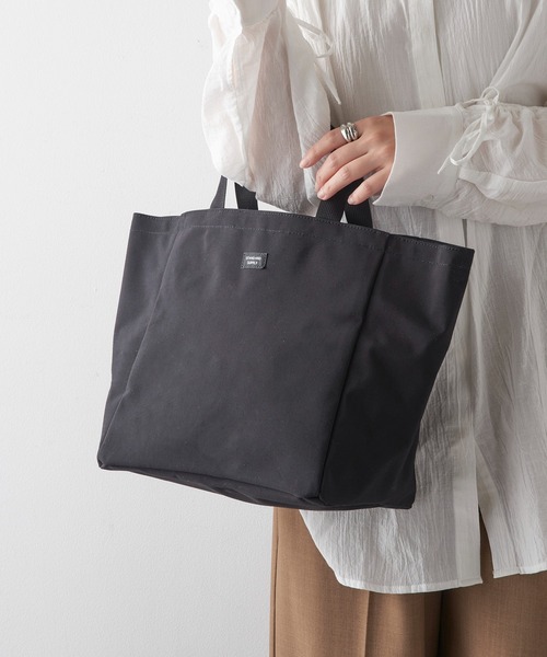 STANDARD SUPPLY（スタンダードサプライ）の「【STANDARD SUPPLY】B TOTE S/ビートート S/トートバッグ（トートバッグ・レディース・ブラック/ベージュ/グレー・FREE）」の17枚目の写真