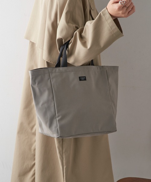STANDARD SUPPLY（スタンダードサプライ）の「【STANDARD SUPPLY】B TOTE S/ビートート S/トートバッグ（トートバッグ・レディース・ブラック/ベージュ/グレー・FREE）」の5枚目の写真