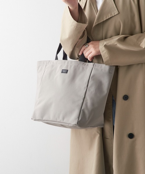 STANDARD SUPPLY（スタンダードサプライ）の「【STANDARD SUPPLY】B TOTE S/ビートート S/トートバッグ（トートバッグ・レディース・ブラック/ベージュ/グレー・FREE）」の4枚目の写真