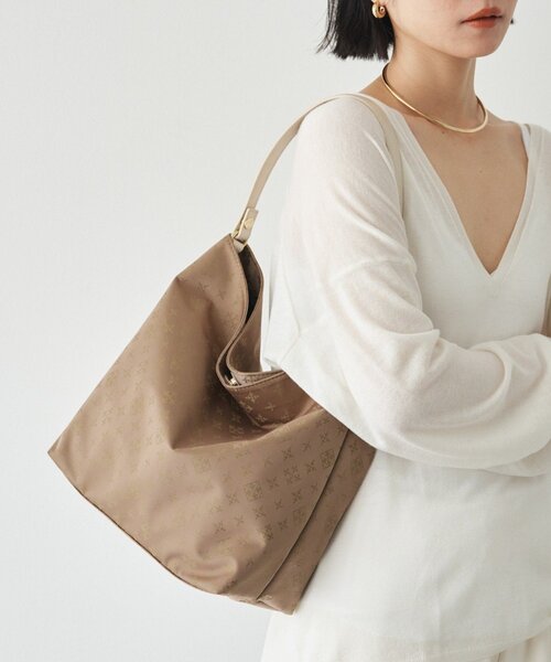 russet(ラシット)の「【撥水】ナイロンジャガード2WAYショルダーバッグ(ショルダーバッグ・レディース・ブラウン系その他/キナリ/モカ/ブルー/ベージュ・FREE)」の4枚目の写真