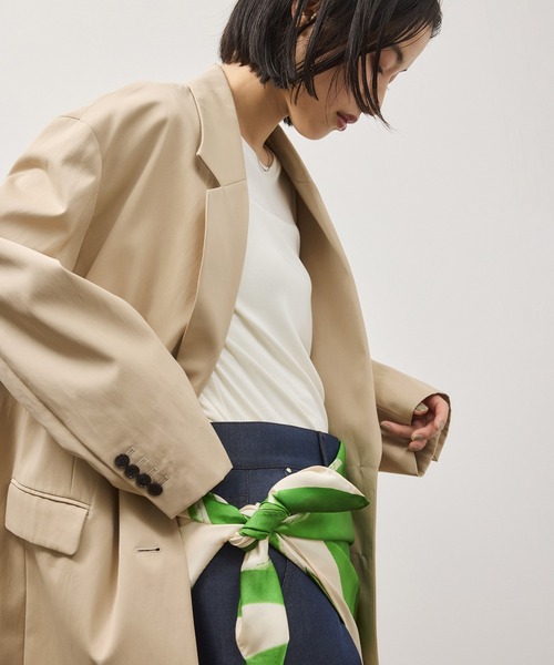 ADAM ET ROPE'（アダムエロペ）の「シルキーリラックスジャケット（テーラードジャケット・レディース・ベージュ/ブラック・38/36）」の11枚目の写真